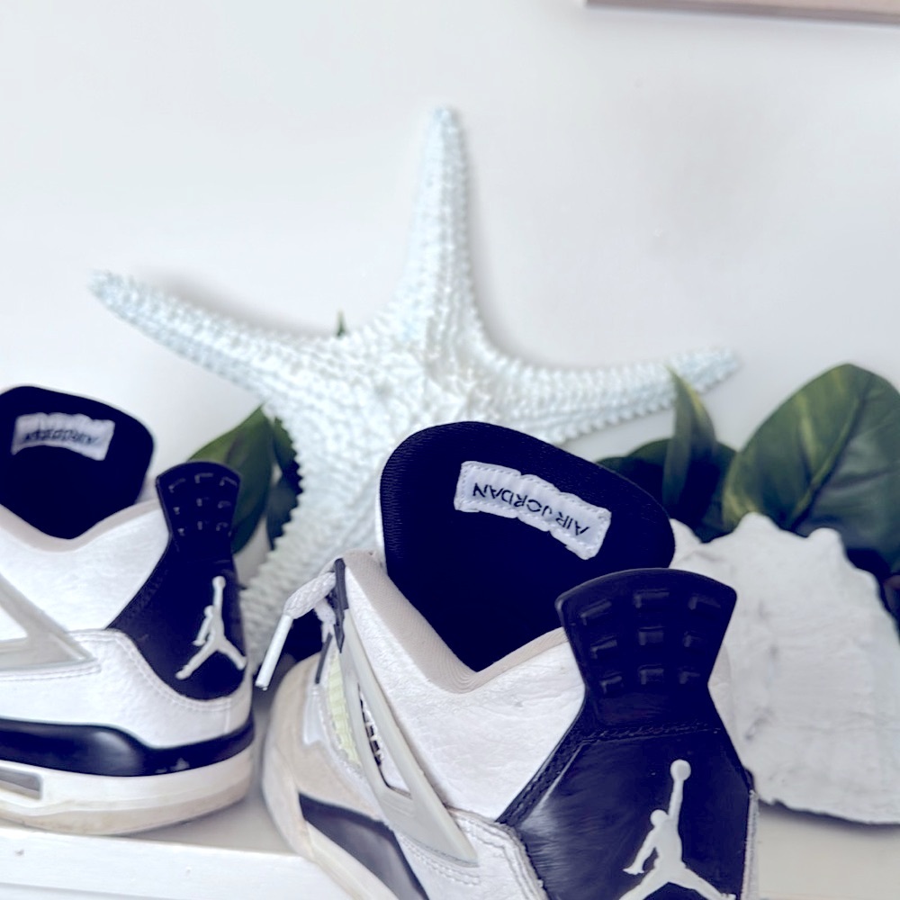 Jordan 4 Retro Military Black - Picture 9 of 11